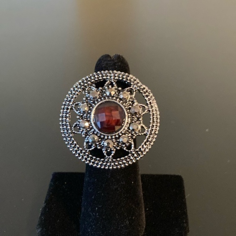 Elegant Silver and Red Gemstone Ring